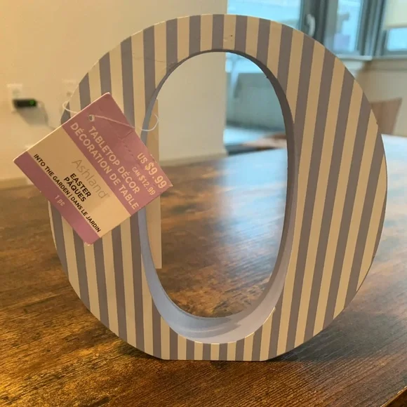 Ashland Tabletop Decor letter “O” - Picture 1 of 4